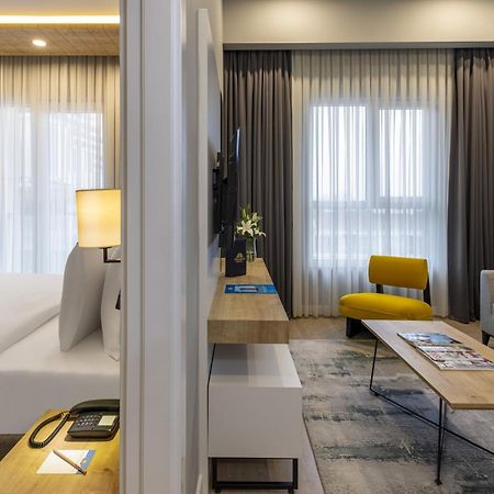 Days Inn & Suites By Wyndham Esenyurt 伊斯坦布尔 外观 照片