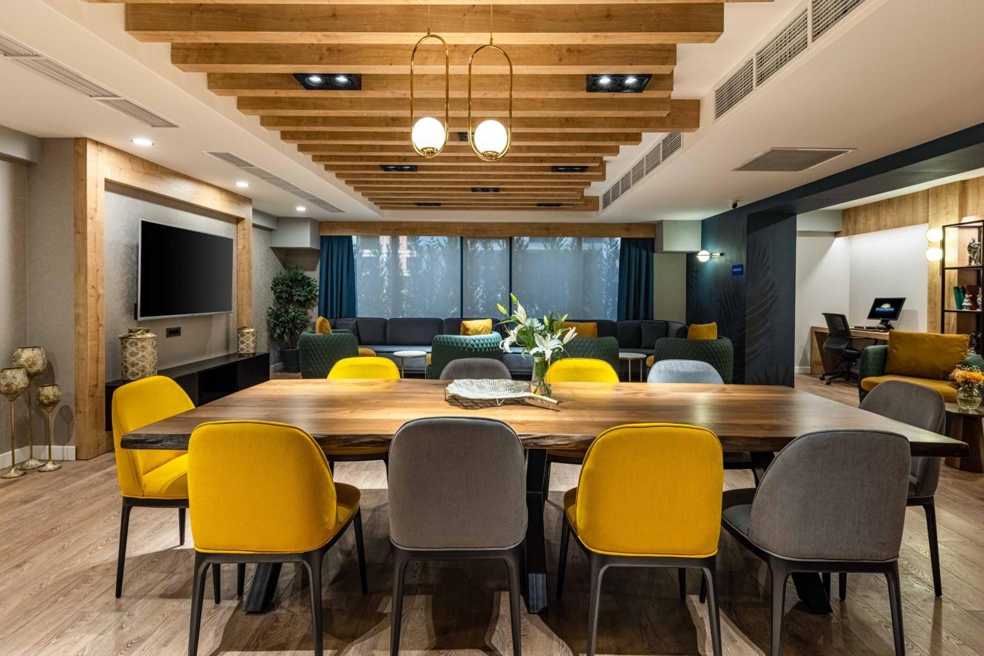 Days Inn & Suites By Wyndham Esenyurt 伊斯坦布尔 外观 照片